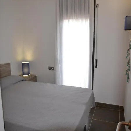 Centrico Con Piscina, Parking Y A 200m De La Playa En - Es-323-41 *