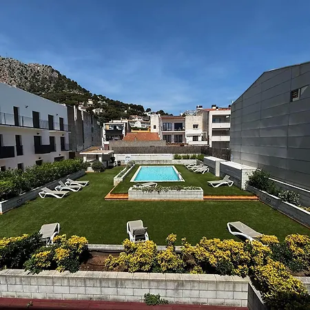 Centrico Con Piscina, Parking Y A 200m De La Playa En - Es-323-41 *