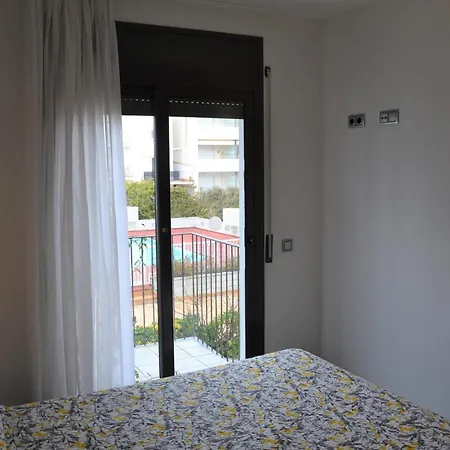 Apartment Centrico Con Piscina, Parking Y A 200m De La Playa En - Es-323-41