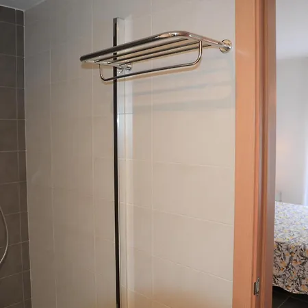 Centrico Con Piscina, Parking Y A 200m De La Playa En - Es-323-41 *